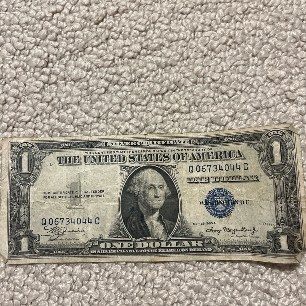Vintage US Currency Collection - Picture 2 of 10